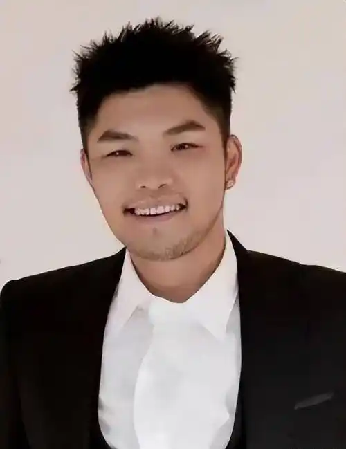 当红塌鼻子的男明星,来看看有没有你喜欢的那位_歌曲_吴磊_鼻梁