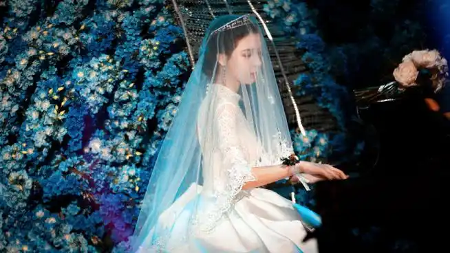 张予曦婚纱剧照##张予曦白色婚纱造型