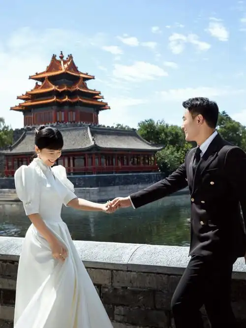 婚纱照故宫角楼北京城繁华沉静后的美丽