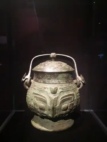 商朝文物精品展示.