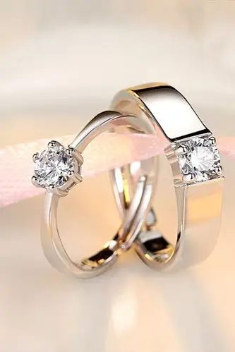 日韩婚礼一克拉婚戒男女情侣戒指一对结婚对戒仿真开口可调节戒子