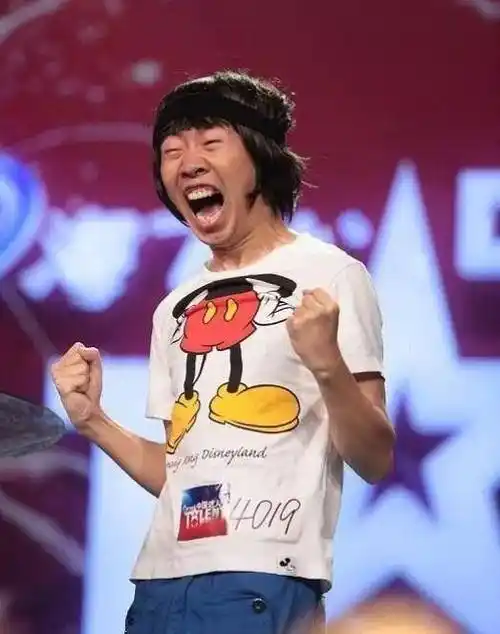 那个靠"丑"走红的艺人杨迪,如今靠实力红的很"漂亮"