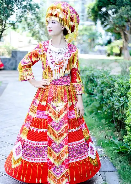 贵州云南文山苗族服装女装少数民族四川白苗越南民族服装