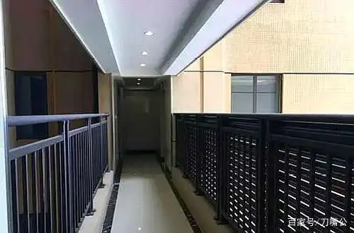 带"连廊"的房子,为何饱受争议?典型的出力不讨好的设计!