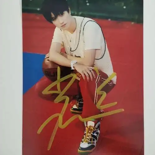 【送敖子逸签名照10 张】关注77转发77评论此微博77点赞,留下你