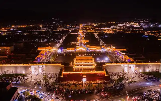 打开网易新闻 查看精彩图片忻州古城夜景(网易山西 苏姗 李恒灵)打开