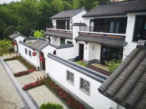 枫林半岛别墅青瓦白墙,让您置身在中国山水画中_枫林半岛别墅景观园林