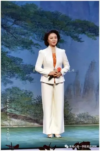 记录2019·李胜素丨因为热爱,所以值得._京剧