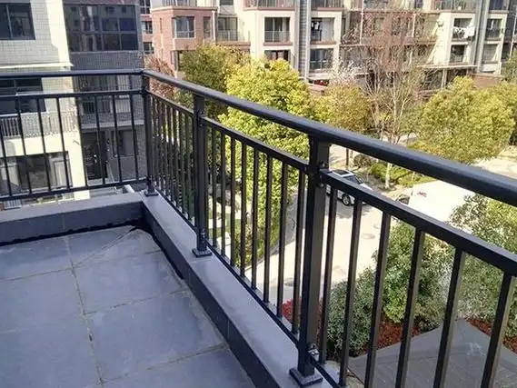 阳台护栏的应用
