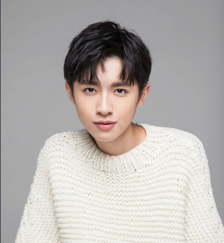 00后男星刘奇颜值90分张逸杰颜值90分