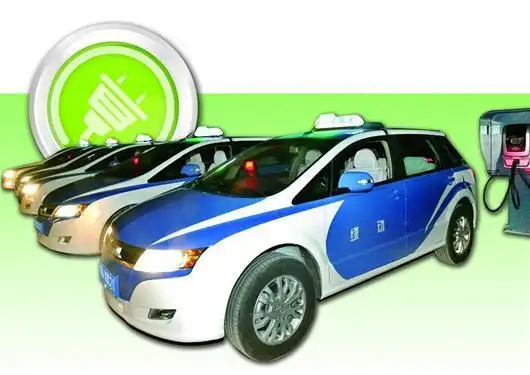 昨日,武汉首批新增的20台纯电动出租车上路试运行.