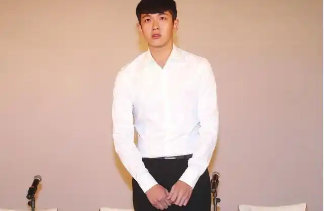 原创吸毒风波后陈羽凡近况与朋友唱歌状态好此前曾被勒令戒毒三年