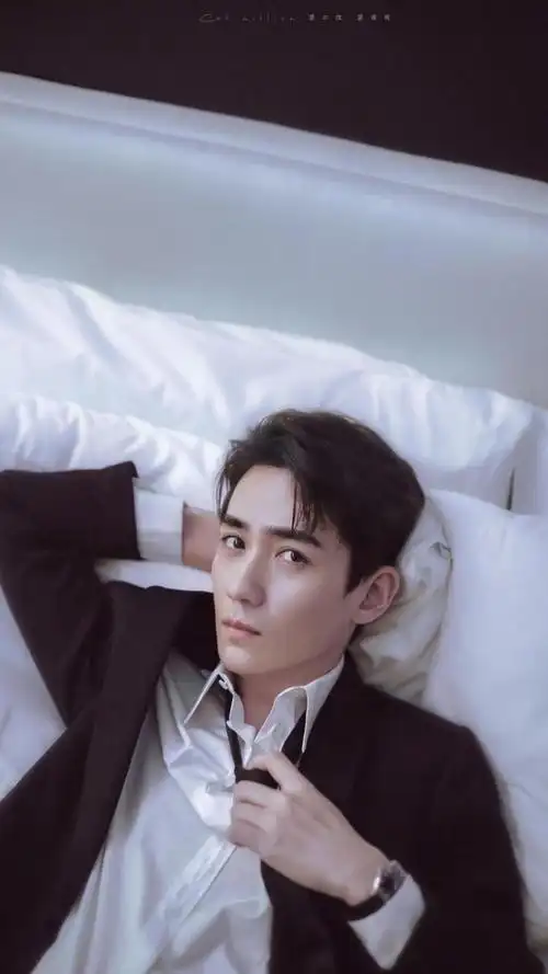 成熟型男朱一龙俊朗写真,锁屏图片,高清手机壁纸,明星-回车桌面