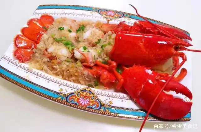 教大家做龙虾蒸粉丝,这样海鲜大餐美味难挡