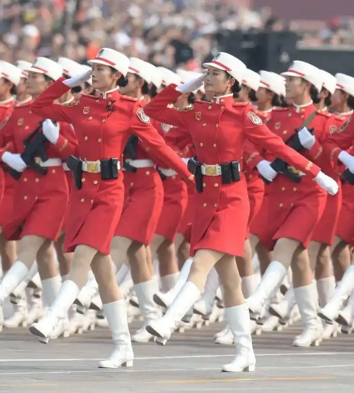 每天行进20公里国庆阅兵女民兵这样炼成