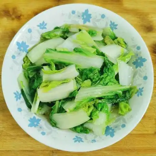 炝炒奶白菜,清鲜好吃,十分钟就搞定,太下饭了
