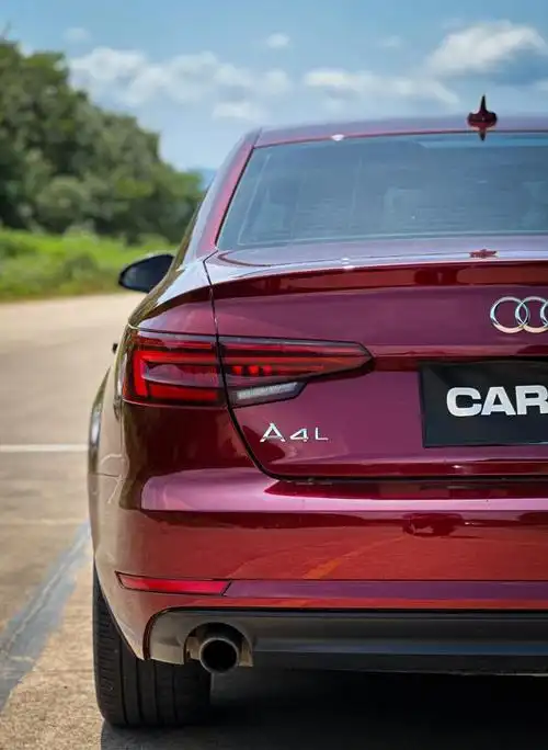 龙年限定-奥迪a4l(液态龙血红)