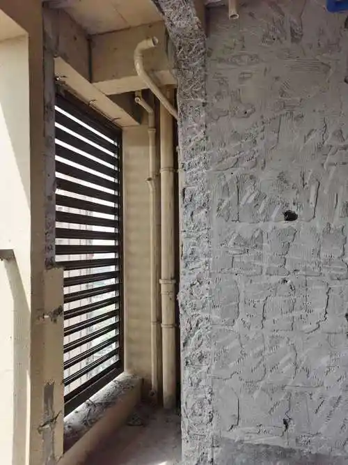 客厅阳台交接部位剪力墙拆除