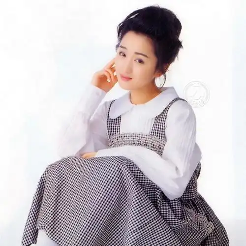 少女杨钰莹一组青涩旧照,这才叫清纯甜美,难怪被誉为玉女掌门人