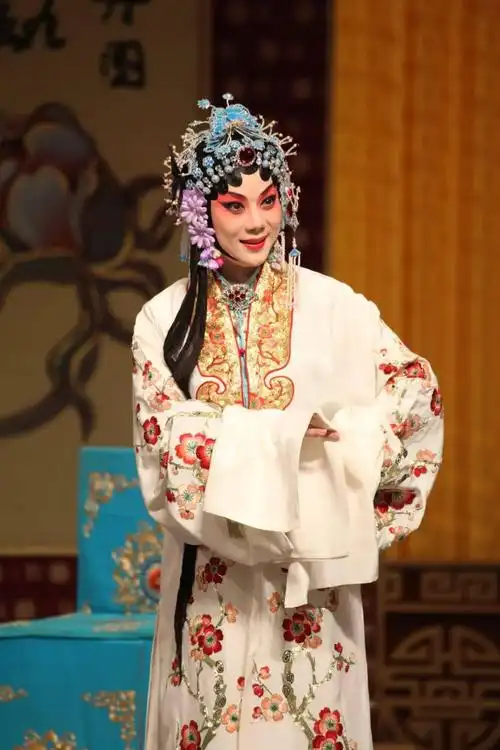 荀派名剧《香罗带》周末上演_林慧娘