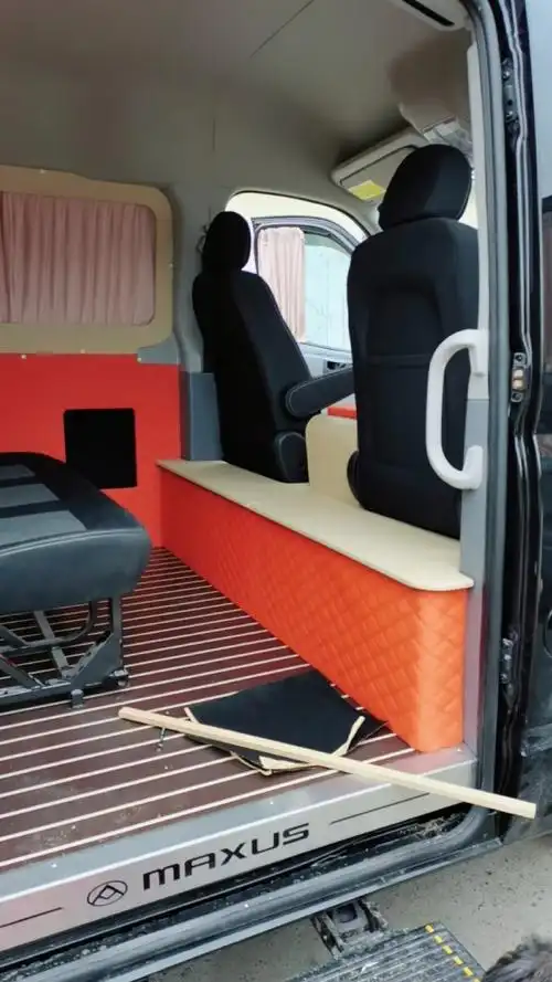 大通v80改装床车