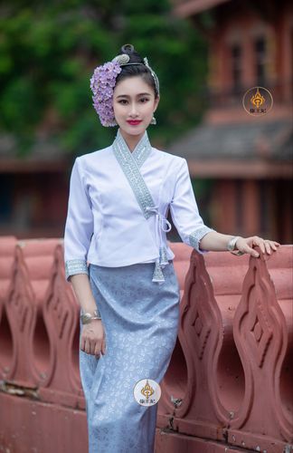 傣族传统服装女套装中袖筒裙修身简约日常工作服透气已售5￥233券后价