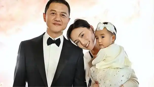 10年后,再看李亚鹏现任妻子海哈金喜,才懂她和王菲谁更"精明"