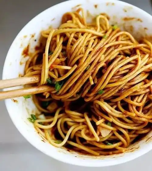 原创在家轻松做武汉热干面吃两碗才过瘾