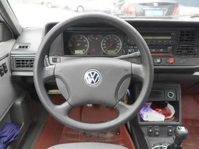 【大连】2009年5月 大众 桑塔纳经典 2008款 1.8 手动 自动档