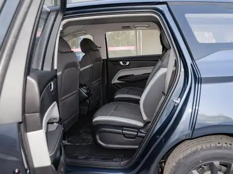 五菱凯捷 2022款 1.5t 手动精英型车厢座椅_大众_汽车图片_汽车之家