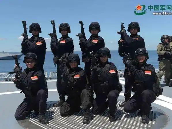 中国海军特战队员参加东盟反恐 用枪特殊