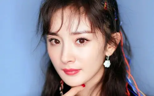 杨幂甜美造型写真图片壁纸38