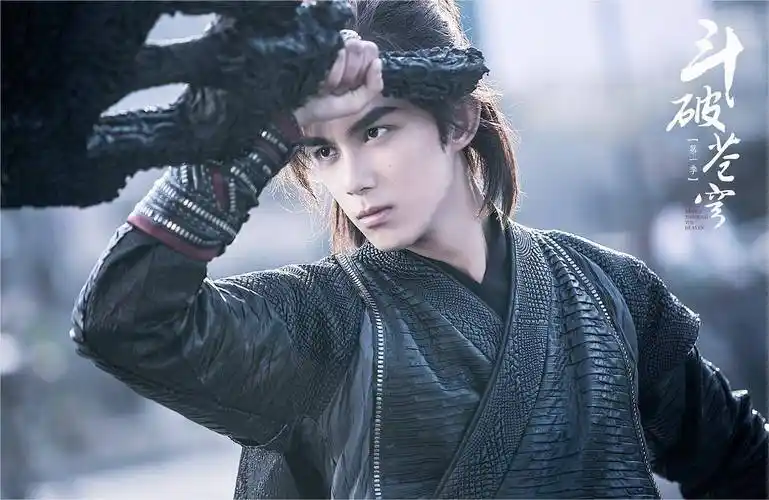 真人版《斗破苍穹》毁经典,对比之后才发现吴磊演的萧炎最帅了_剧情