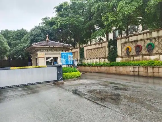 南宁兴宁区政府金源悦府金源悦府 精装三房 一千八 拎包入住 看房方便