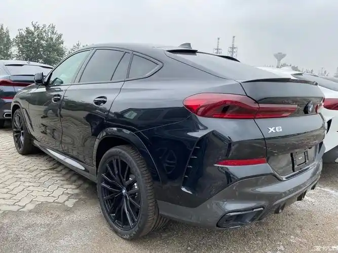 20款宝马x6黑武士抢先看