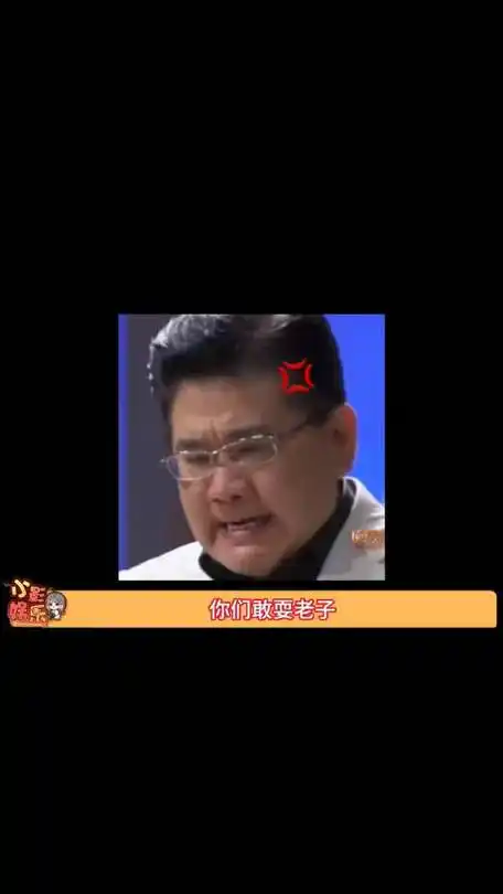 还有人晒出了黄子韬穿白色西装的照片