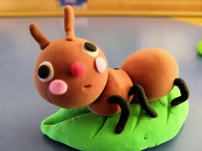 "家园携手,共同成长"———爱心助教 写美篇  我们一起来制作小蚂蚁吧