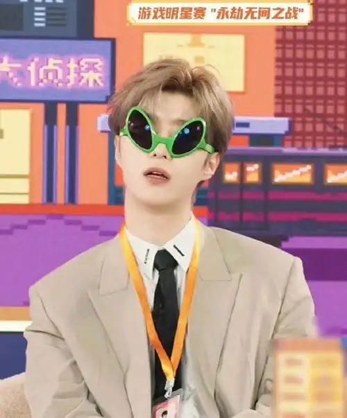 #范丞丞乖巧坐姿#