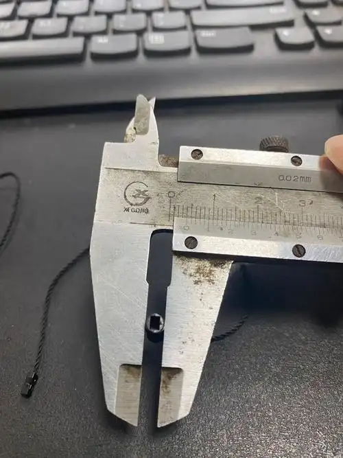 圆柱单插吊粒一次性直径4mm,长度12mm 吊牌挂绳 商标吊绳 新款