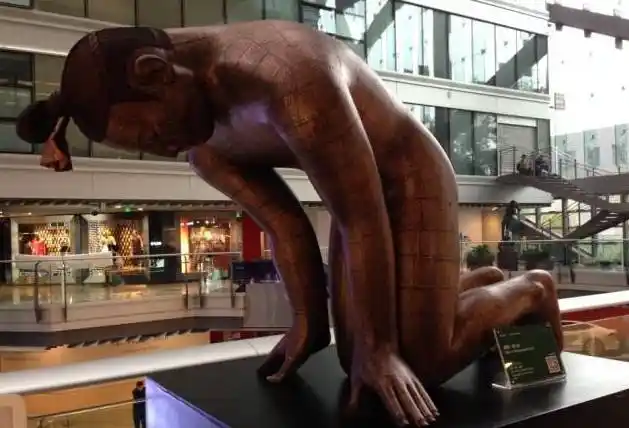 "侨福芳草地之父"黄建华离世,他是中国收藏达利作品第一大家,却热衷无