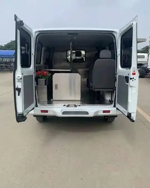 短轴低顶送葬车可进地下室殡仪车殡仪馆送葬车