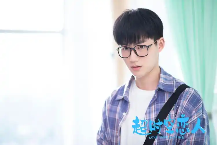 张猛超时空恋人杀青首部剧集演绎双面男主引期待