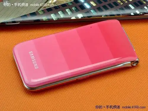 时尚外屏led翻盖机 红色三星s5520图赏_手机_科技时代_新浪网