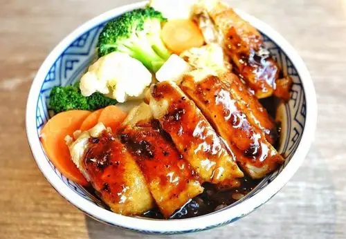 黑椒鸡排饭15元/1份