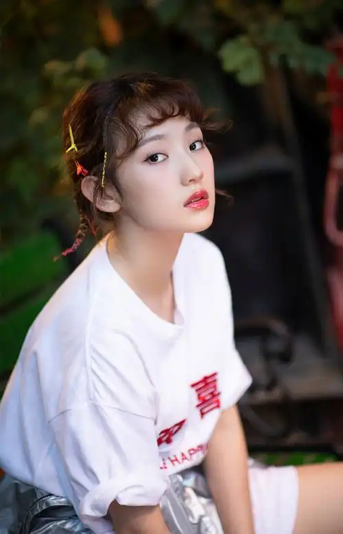 孙艺宁相关图片