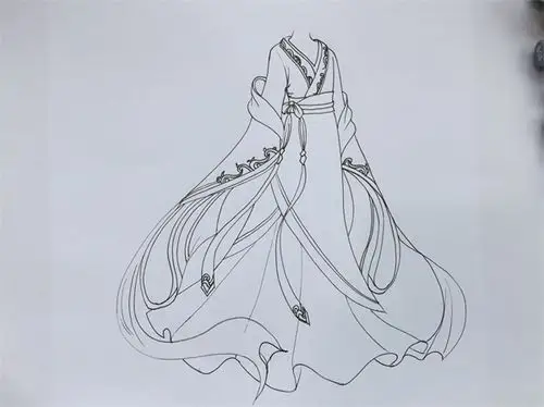 如何画古装衣服?