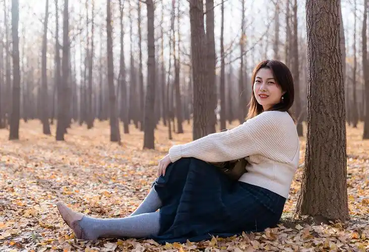 银杏林人像摄影秋天落叶