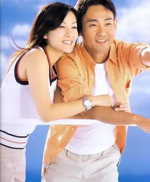 美国读书期间,16岁的陈慧珊情窦初开,与租住在她家里,大10岁的钟伟明