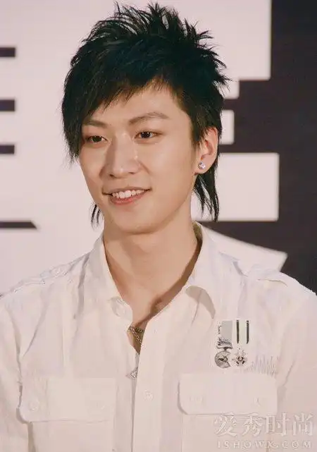 《乔任梁的半途人生》完整版内容 文章揭露了娱乐圈哪些黑幕