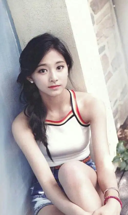 美人瑜放一些我喜欢的子瑜的美照